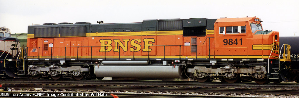 BNSF SD70MAC 9841